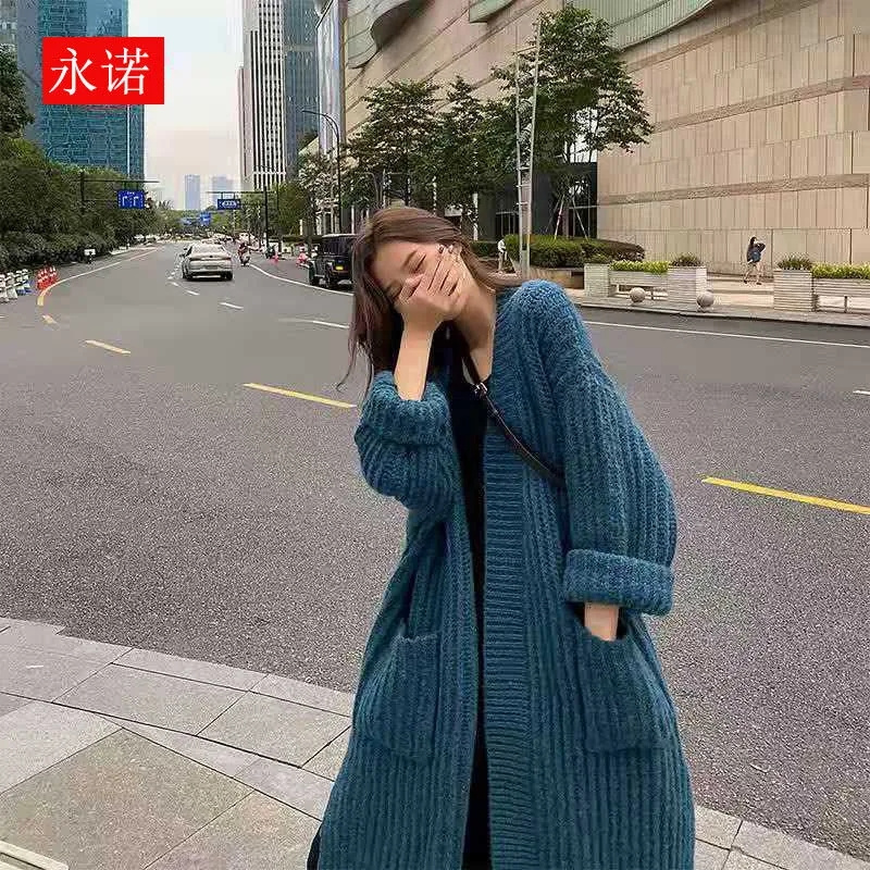 Buckled and Unbuttoned Lazy St - Winter Clothing Trends 2025 Women'S recension och pris