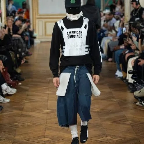 Sabotage Hoodies Grunge Parody - Winter Clothing Ideas recension och pris